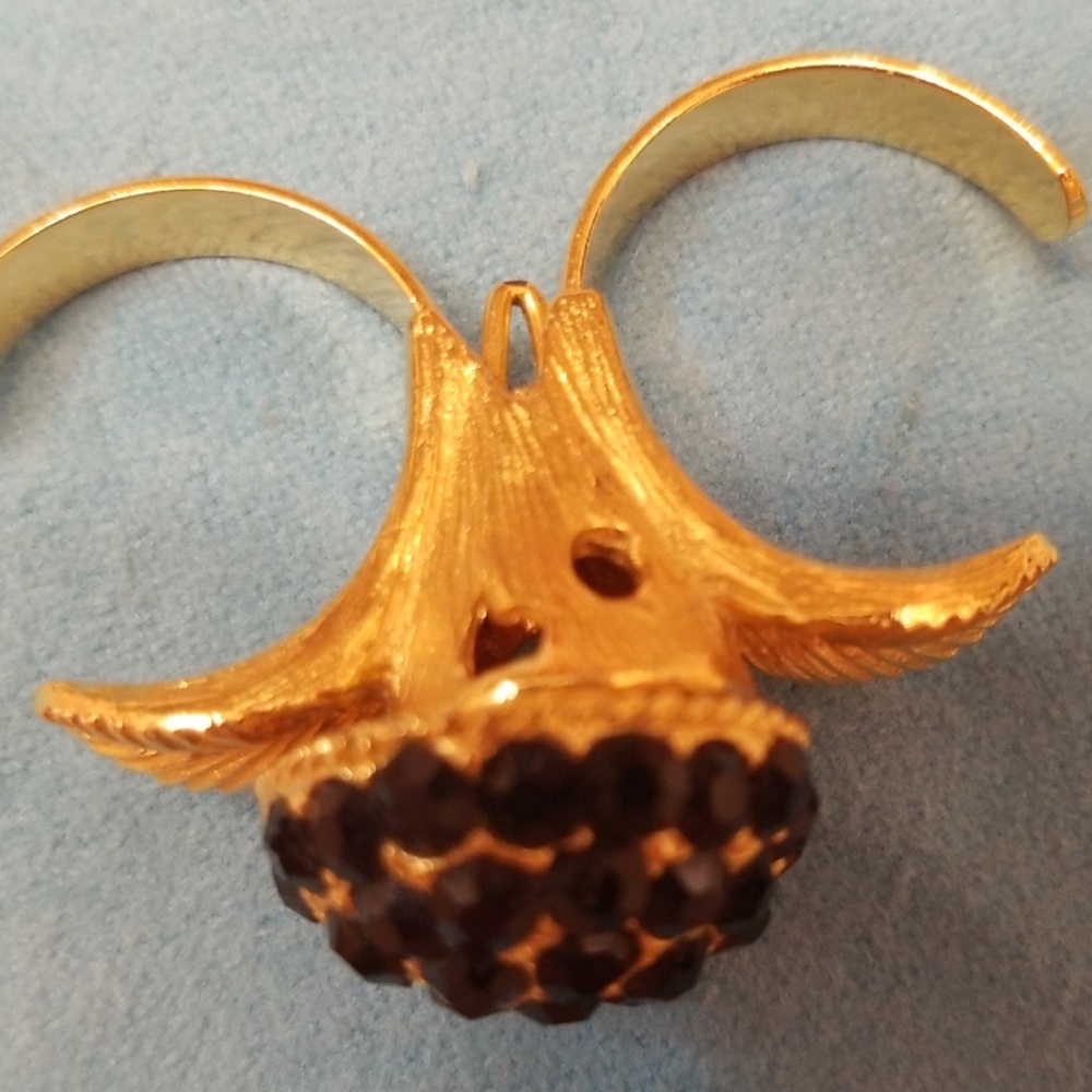Ring - Picture 2 of 3